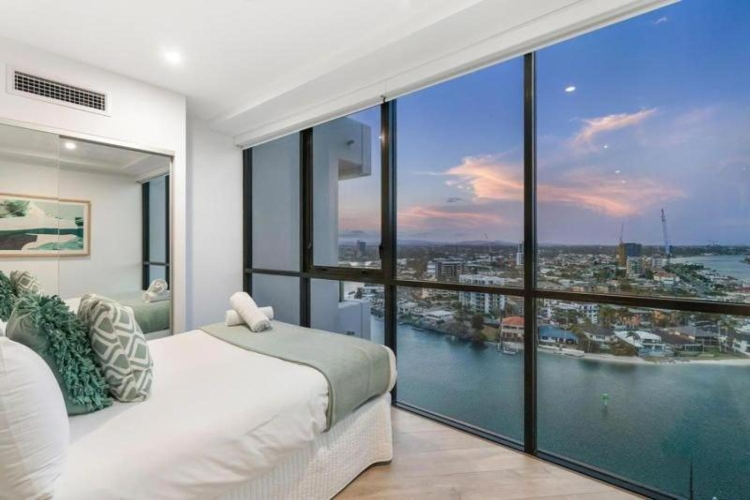 Skyline Serenity Apartment